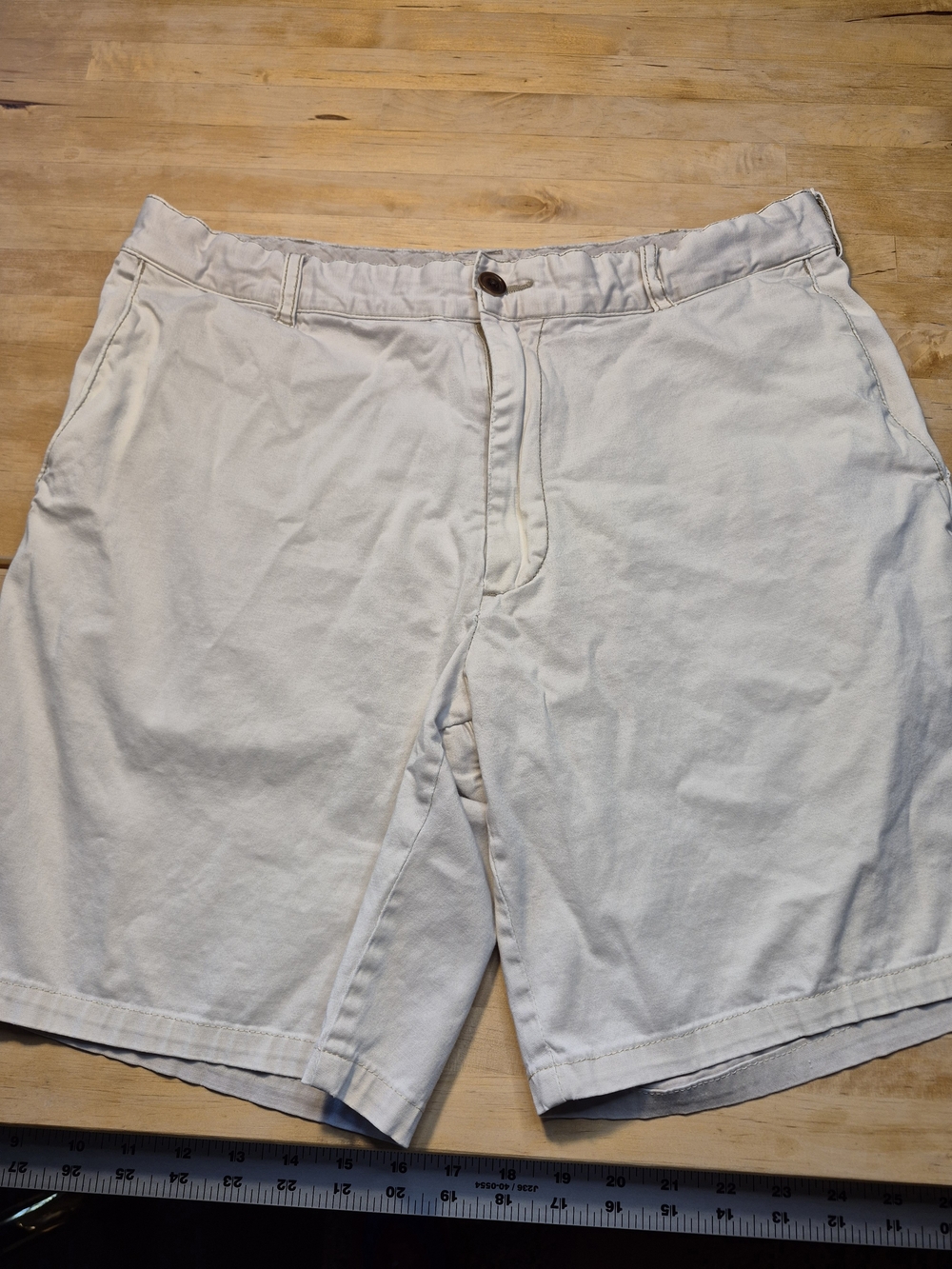Faherty Light Tan Cotton Flat-Front Shorts